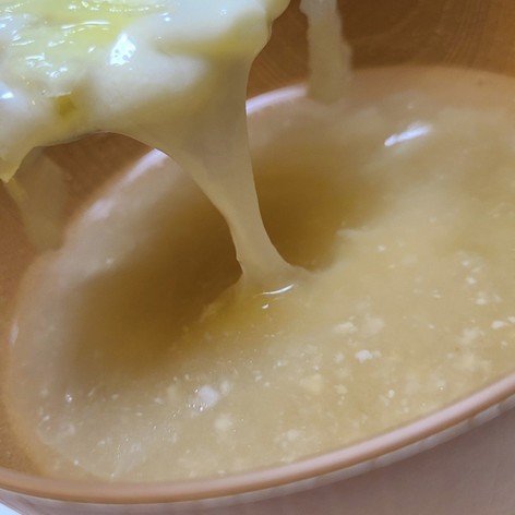 チーズがとろーり、白菜のお味噌汁