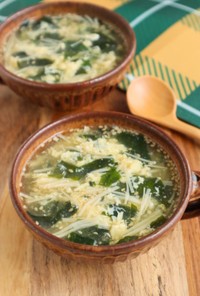 中華風♡えのきとわかめのふわふわ卵スープ