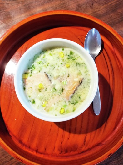 鮭と大根菜の即席豆乳ポタージュスープの写真