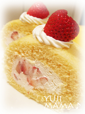 ふわふわトロける美味しさ★苺ロールケーキ