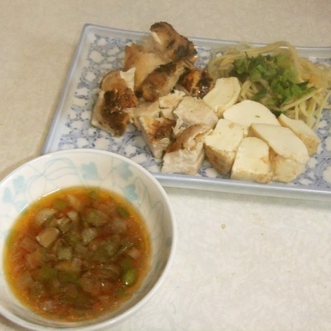 鶏肉と豆腐の酢ダレとパスタのワンプレート