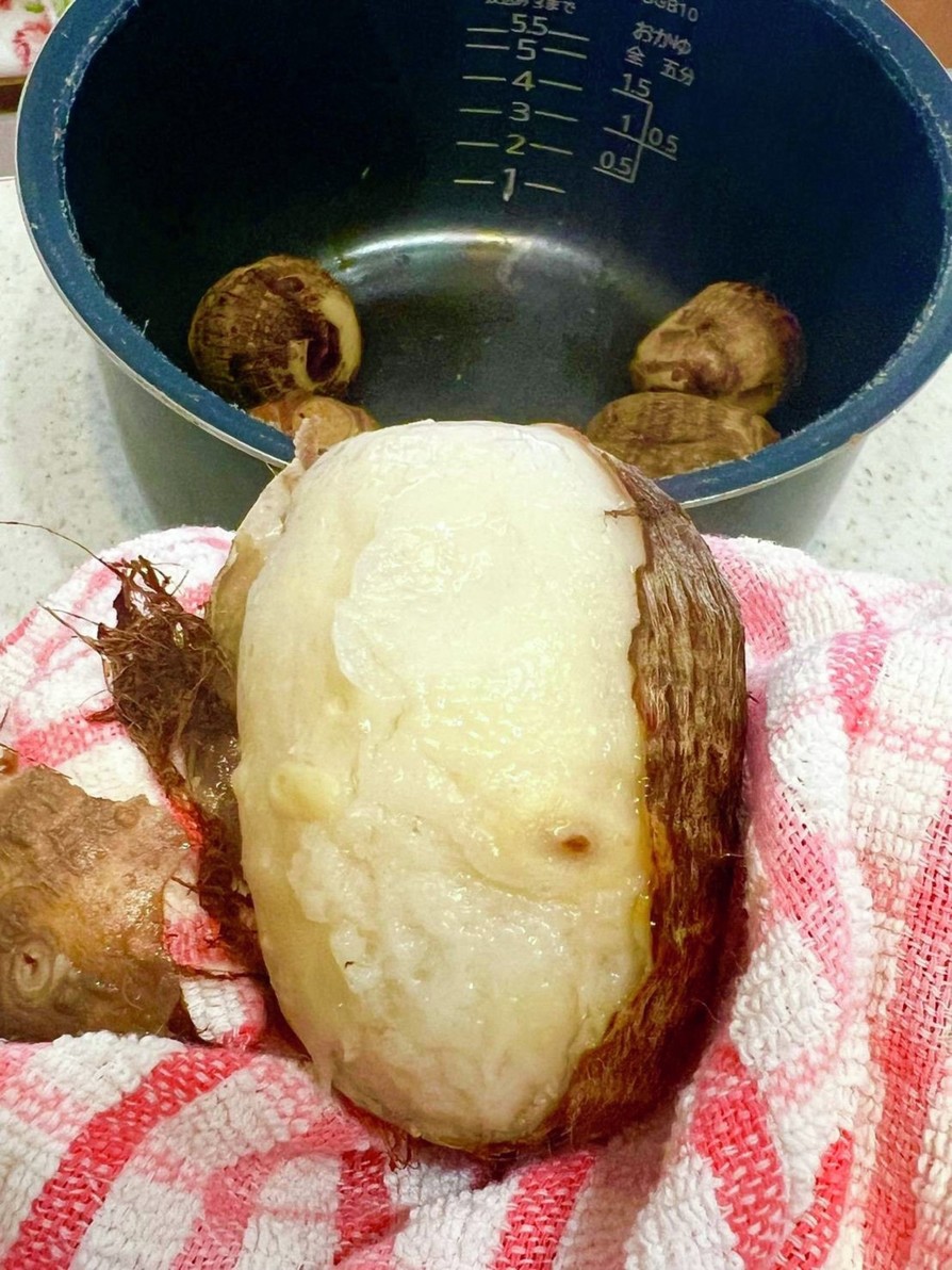 時短・カンタン・丸ごと☆里芋の炊飯器蒸しの画像