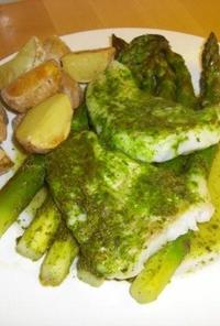 アスパラと白身魚の緑ハーブソースホイル焼