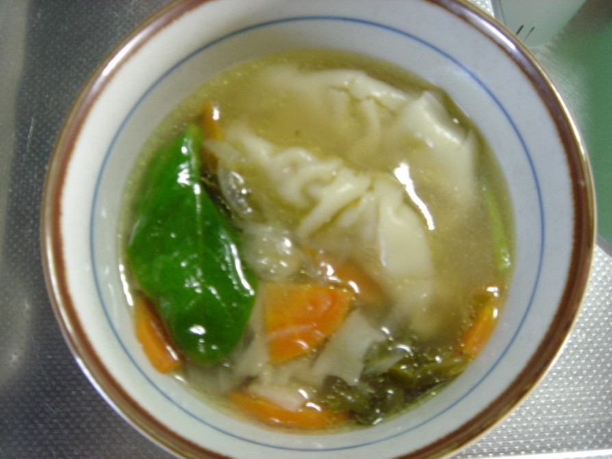 コンソメで簡単☆水餃子スープの画像