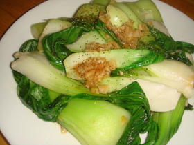 簡単青梗菜のにんにくたっぷりさっと炒め♪