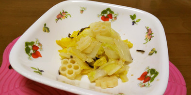白菜とマカロニの塩麴和えの写真