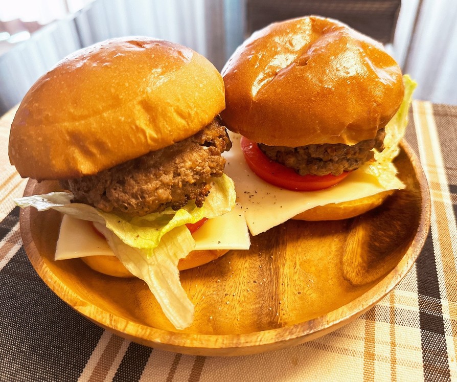 お家で★カフェ風シンプル肉厚ハンバーガーの画像
