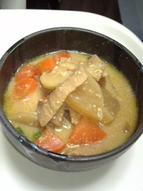 土鍋でエコ♪実父直伝牛モツ煮込み
