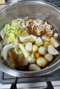 白菜、里芋、豚肉の煮物(海水入り)