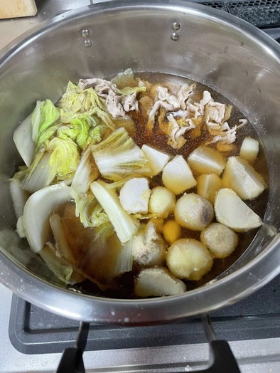 白菜、里芋、豚肉の煮物(海水入り)の写真