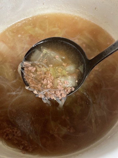 白菜とひき肉の簡単スープの写真