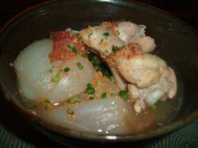 新玉ねぎと手羽元の梅煮