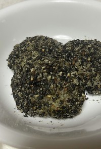 豆腐の黒ごま餅