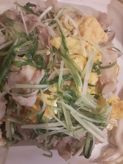 豚バラ肉と水菜の卵中華炒めの写真