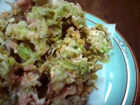 ふきのとうと小エビのかき揚げ
