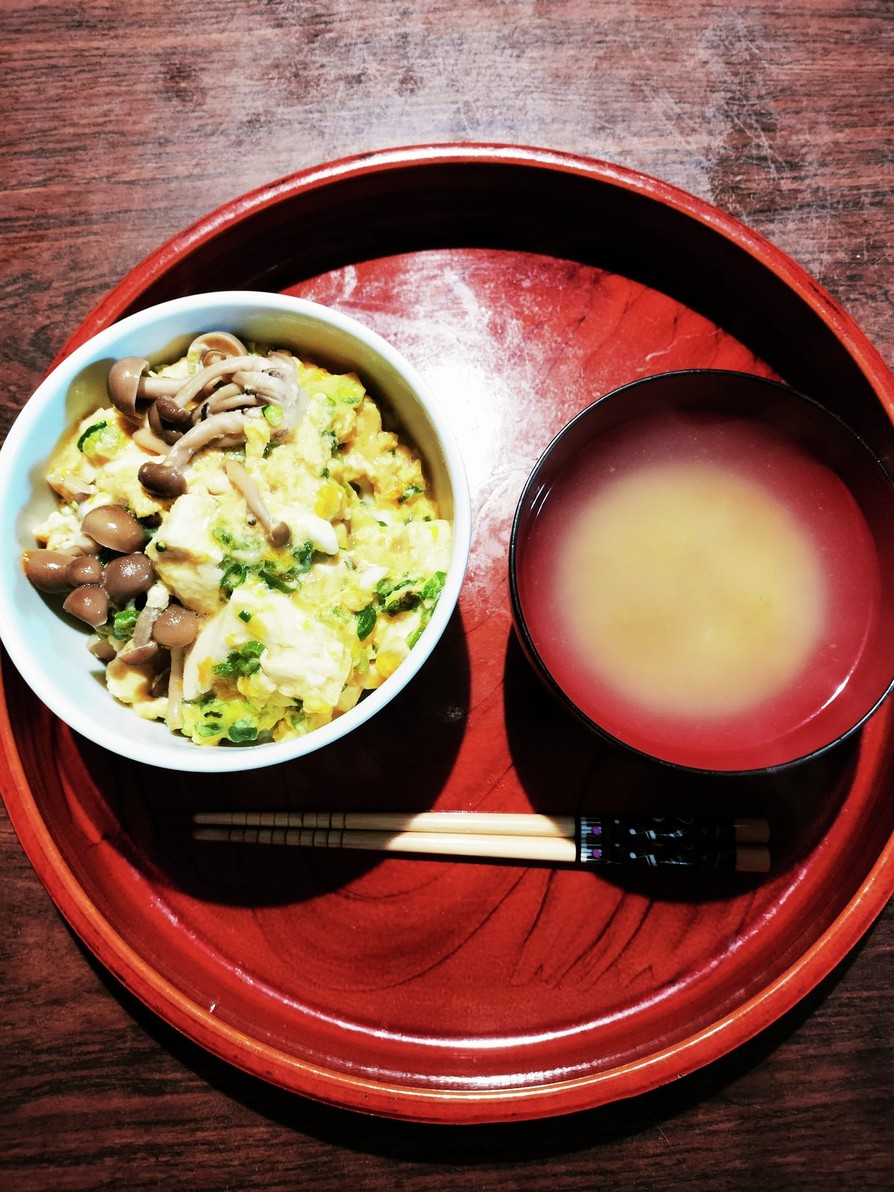 きのことお豆腐の甘辛卵とじ丼の画像
