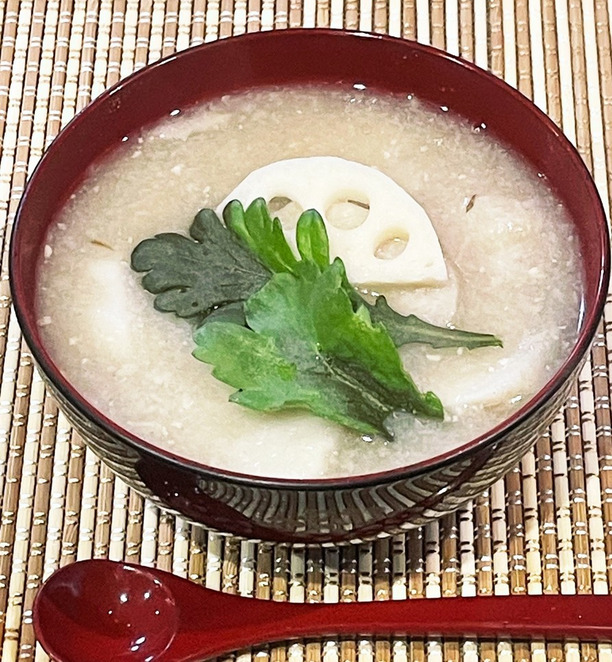 レンコンと里芋のトロトロ味噌汁の画像