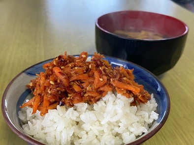 花椒と食べラーで、麻辣にんじんシリシリの写真