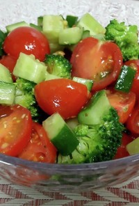 トマトと緑野菜の粒マスタードマリネ