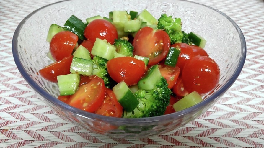トマトと緑野菜の粒マスタードマリネの画像