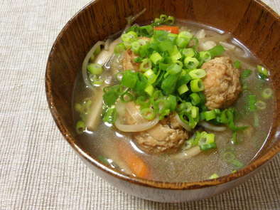 汁物～鶏団子の中華スープの写真
