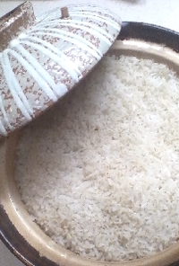 土鍋で炊くもち米入り麦ご飯