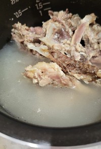 炊飯器でロティサリーチキン鶏ガラスープ
