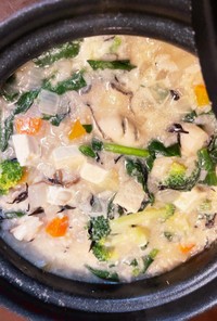 牡蠣と野菜たっぷり豆乳味噌雑炊