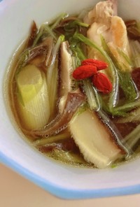 水菜と鶏肉と椎茸のほっこり薬膳風スープ
