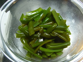 コンビニのおつまみ風!茎ワカメ