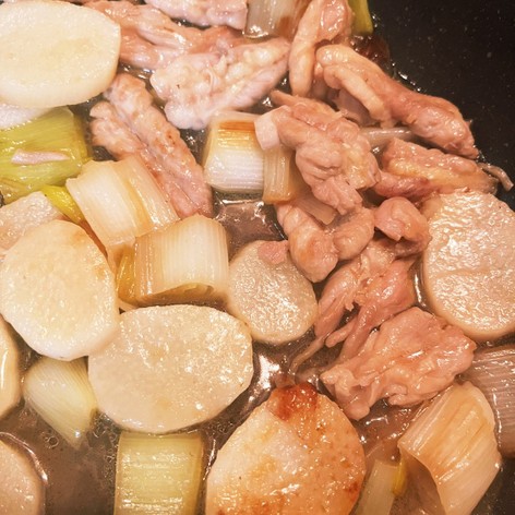 せせりと長芋と長ネギの炒め煮