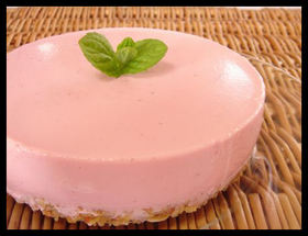 ヘルシー♥いちごのレアヨーグルトケーキ