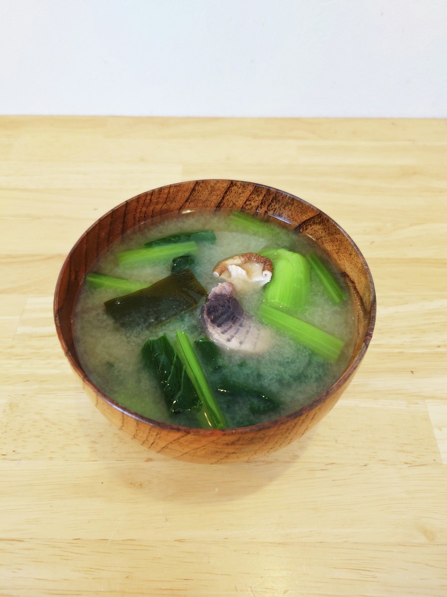 まぐろのあらと小松菜のかんたん味噌汁の画像