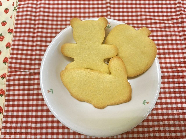 【保育園のおやつ】型抜きクッキーの画像