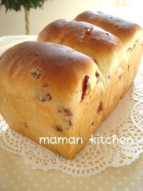 ふんわり♡はちみつクランベリー食パン