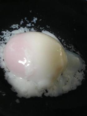 温泉玉子