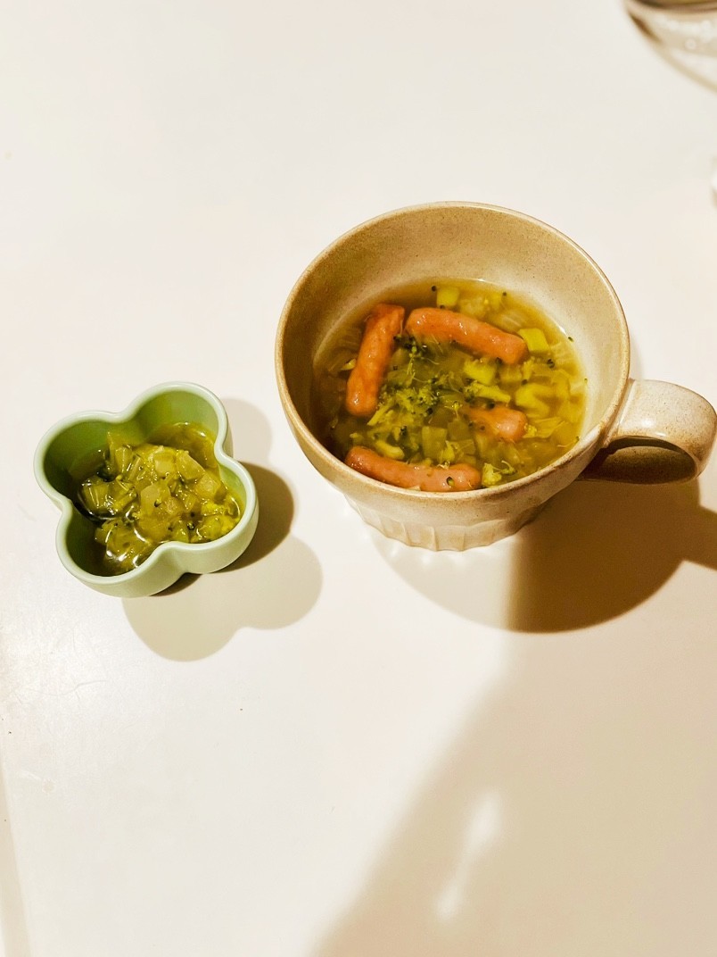 簡単取り分けレシピ（野菜コンソメスープ）の画像