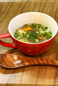 クズ野菜の天然野菜スープ