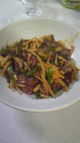 ご飯がすすむ!ちょっとピリ辛★青椒肉絲