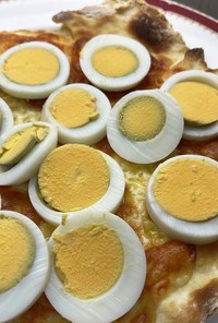 pizza aux œufs(卵のピザ)