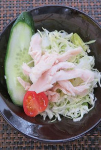田原市産キャベツとミニトマトのサラダ