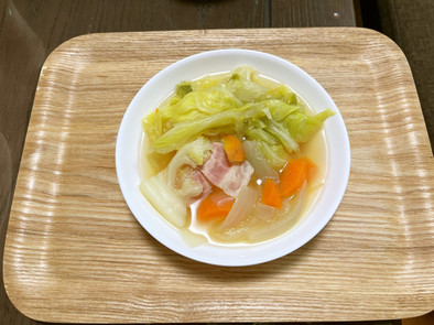 【使いきり】炊飯器でキャベツ丸ごとスープの写真