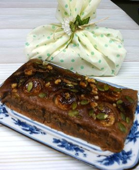 ホットケーキミックスでどっしりパウンド☆