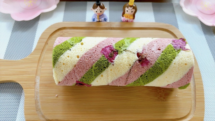 ひな祭り3色ロールケーキの画像