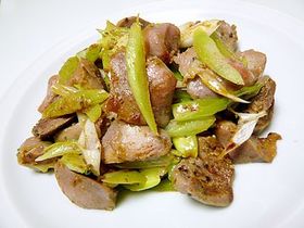 簡単!鶏モツ塩大蒜炒め