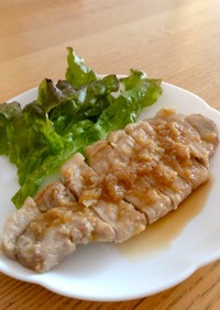 豚ロース肉のソテー〜オニオンソース〜