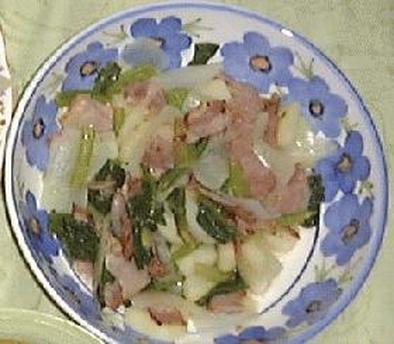 小松菜とポテトの温サラダの写真