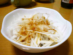 酒の肴にいかが♪~さば缶の新玉ねぎのせ~