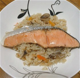 鮭のっけ炊き込みご飯*バター醤油味