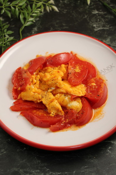 簡単！トマトと卵の中華炒めの写真